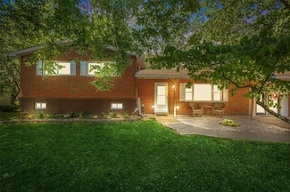 529 Hillsboro Rd, Farmington, MO 63640