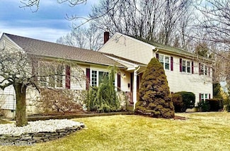 1 Merrick Ct, Middletown, NJ 07748