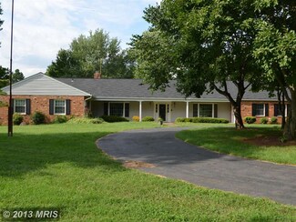 8738 Country View Dr, Catlett, VA 20119