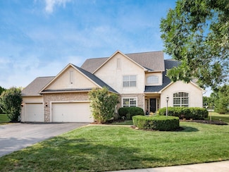 8041 Summerhouse Dr E, Dublin, OH 43016