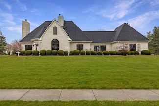 13953 Lake Shore Dr, Clive, IA 50325