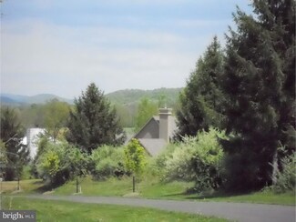 1218 Evergreen Rd, Riegelsville, PA 18077