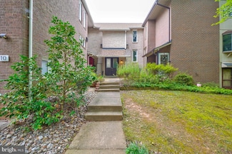 9 Guy Ct, Rockville, MD 20850