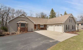 N5120 Summit Ct, Fond Du Lac, WI 54937