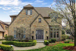 555 Walker Rd, Hinsdale, IL 60521