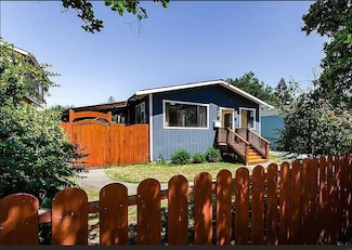 242 Jackson Ave, Redwood City, CA 94061