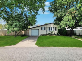 25 Alma Ave, Selden, NY 11784