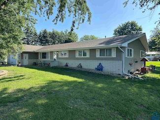 140 Locust St, Brunsville, IA 51008