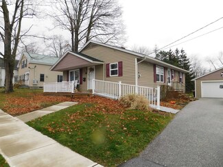 20 Diamond St, Saint Albans, VT 05478