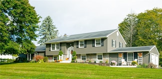 31 Stuyvesant Rd, Pittsford, NY 14534