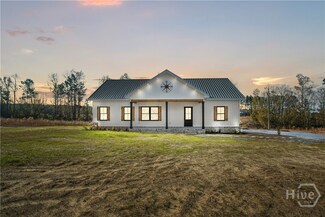 217 Mimosa Dr, Swainsboro, GA 30401