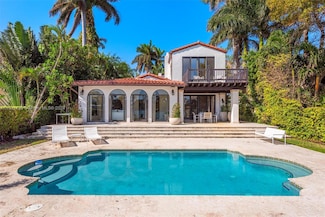 527 E Dilido Dr, Miami Beach, FL 33139