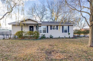 306 W Haning St, Howe, TX 75459