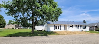 2524 15th Ave, Menominee, MI 49858