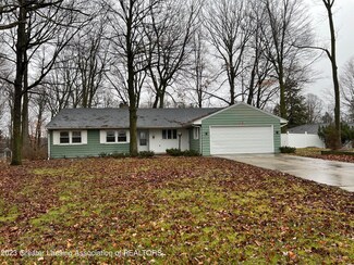 4218 Mar Moor Dr, Lansing, MI 48917