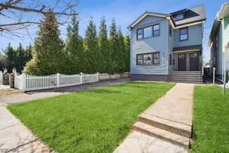 142 Maple Ave, Montclair, NJ 07042