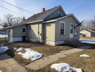 1004 Wilson Blvd, Saint Louis, MI 48880