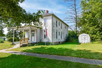 30 Plum St, Saunemin, IL 61769
