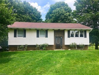 42 Hayden Ln, Wellsburg, WV 26070