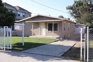 2052 E 120th St, Los Angeles, CA 90059