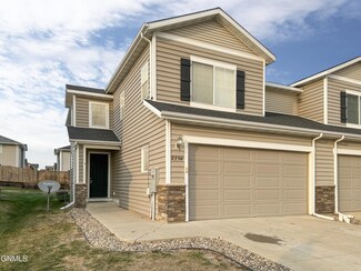 2704 28th St W, Williston, ND 58801