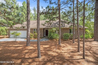 8 Driving Range Rd, Pinehurst, NC 28374