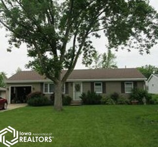 417 13th Ave, Grinnell, IA 50112