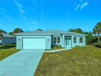 5006 S Peachtree Cir, Labelle, FL 33935