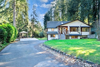 17830 33rd Ave NE, Lake Forest Park, WA 98155