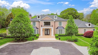 25 Longridge Ln, Glen Head, NY 11545