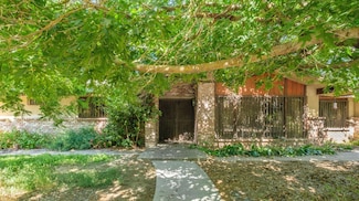 9145 S Bethel Ave, Selma, CA 93662