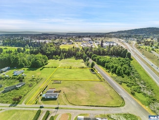 76 Grace Ln, Sequim, WA 98382