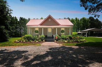 4736 Marengo Rd, La Crosse, VA 23950