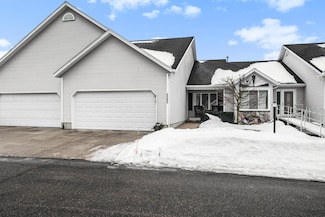 3383 Starboard Dr Unit 107, Holland, MI 49424