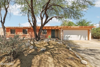 936 S Desert Steppes Dr, Tucson, AZ 85710