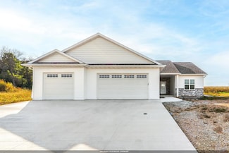 8355 Saint Norbert Dr, Neenah, WI 54956