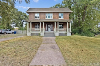 5405 Bartmer Ave, Saint Louis, MO 63112