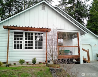 3615 Britzman Loop, Clinton, WA 98236