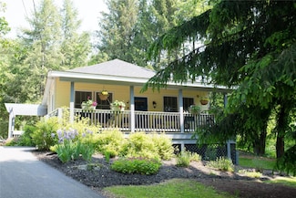 9 Gale Rd, Mongaup Valley, NY 12762