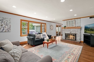 58 Spring St, Wakefield, MA 01880