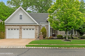 42 Dunberry Dr, Freehold, NJ 07728