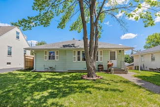 831 2nd Ave S, South Saint Paul, MN 55075