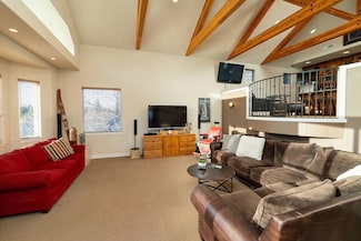 319 NW Flagline Dr, Bend, OR 97701