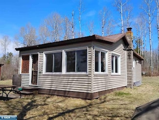 1989 Moose Lake Rd, Duluth, MN 55803