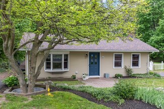 84 King St, Hanover, MA 02339