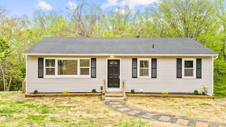 129 Benz St, Ansonia, CT 06401