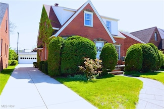 2217 Brookview Blvd, Cleveland, OH 44134