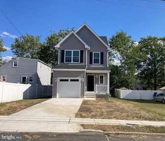 8 N 2nd St, National Park, NJ 08063