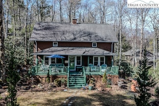 201 Country Club Ln, Blowing Rock, NC 28605