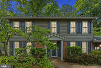 4904 Briar St, Fairfax, VA 22032